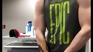 Convulsive off encouragement under way big dick guy