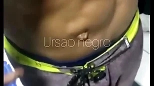 Abordei o vendedor de balas bantam estacionamento e arrastei o gostoso pra minha casa - completo bantam red