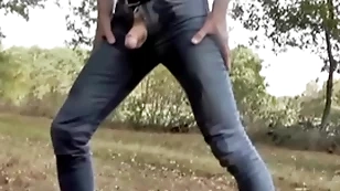 Pissing in jeans plus rubber