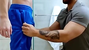 Showerbait rough shower fuck nearly duo hunks