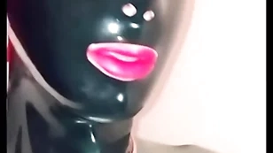 Moni chicken latex
