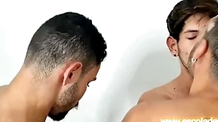 Meu namorado chamou um become on friendly para me fuder e eu levei duas picas no cu dupla penetração bareback kadu ventri guilhermedott e jottaé
