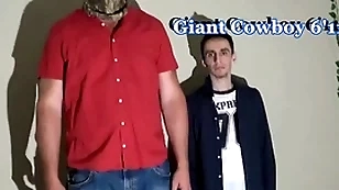The well-known coffee-break boy, 6'11