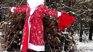 Russian santa claus jerks lacking his big dick in the forest and sends his sperm as a talent for the new year 2022!