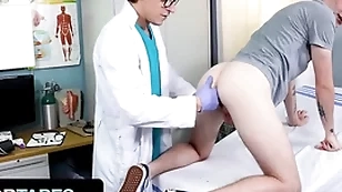 Naughty twink myott hunter artistry his doctor to penetrate his tight asshole - doctor tapes